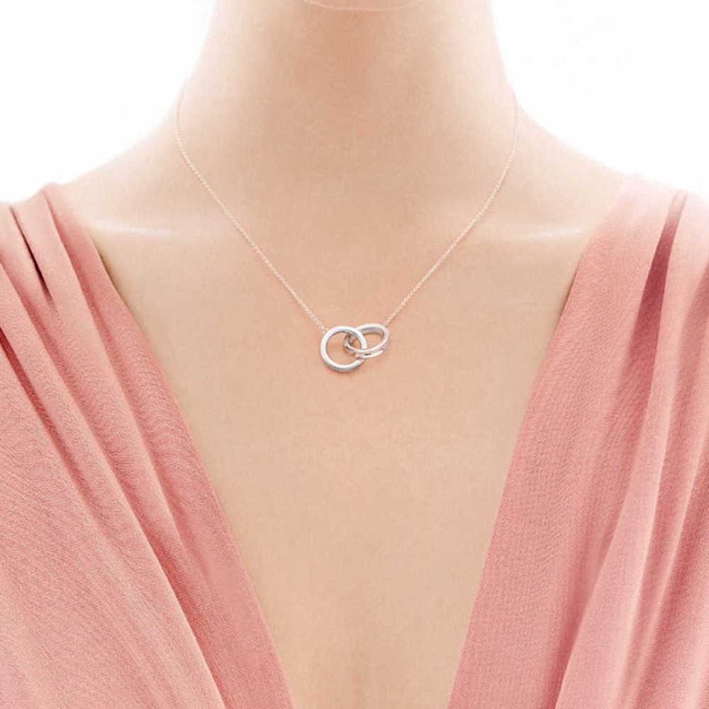 Tiffany’s interlocking circles pendent